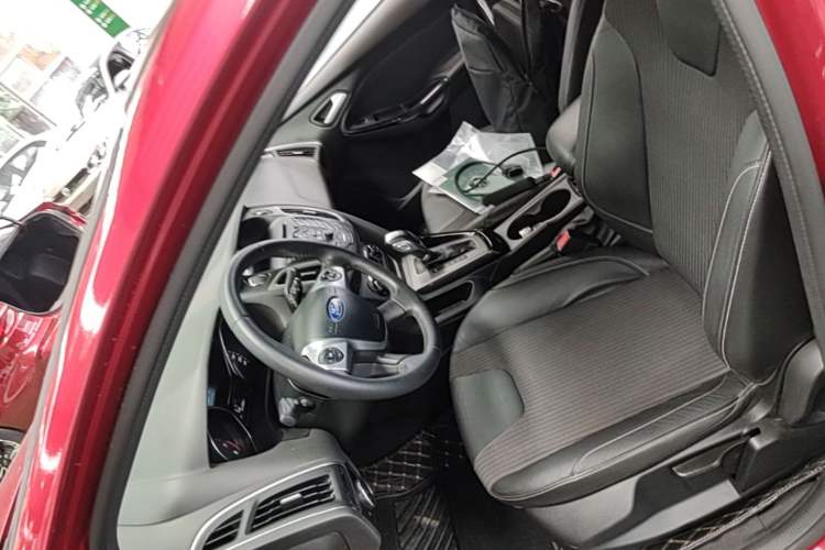 Used Ford Focus 2012 Hatchback 1.6L Automatic Fashion Edition Left Front Seat