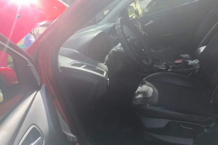 Used Ford Focus 2012 Hatchback 1.6L Automatic Fashion Edition Left Front Seat