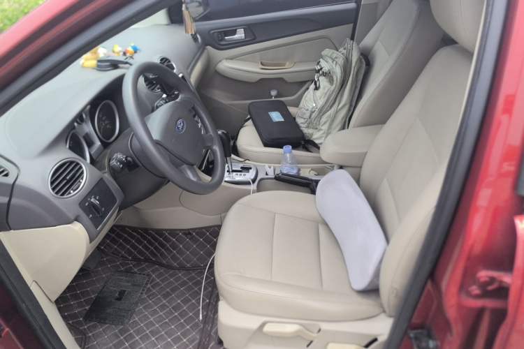 Used Ford Focus 2012 Hatchback Classic 1.8L Automatic Fashion Edition Left Front Seat
