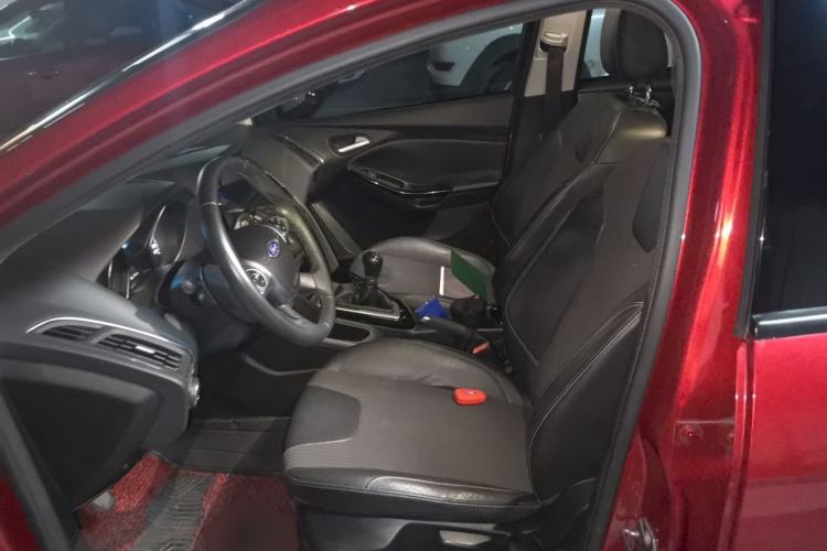 Used Ford Focus 2012 Hatchback 1.6L Manual Fashion Edition Left Front Seat