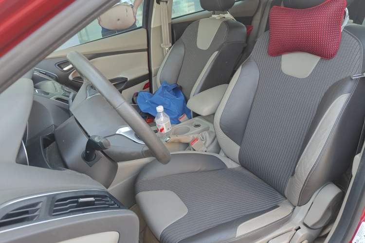 Used Ford Focus 2012 Hatchback 1.6L Automatic Fashion Edition Left Front Seat