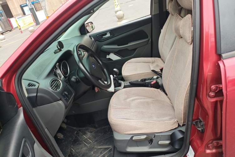 Used Ford Focus 2012 Hatchback Classic 1.8L Manual Fashion Edition Left Front Seat
