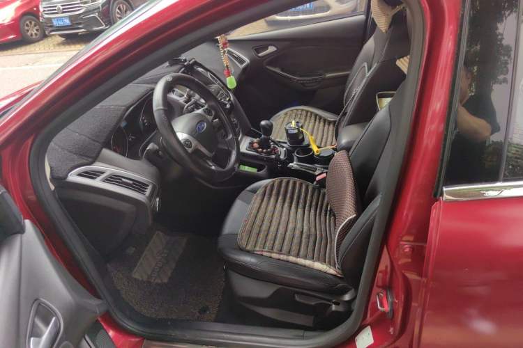 Used Ford Focus 2012 Hatchback 1.6L Manual Fashion Edition Left Front Seat