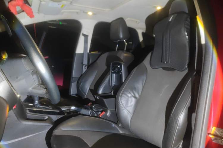 Used Ford Focus 2012 Sedan 1.6L Automatic Fashion Edition Left Front Seat