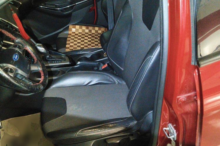Used Ford Focus 2012 Sedan 1.6L Automatic Fashion Edition Left Front Seat