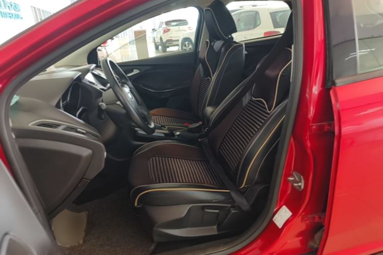 Used Ford Focus 2012 Hatchback 1.6L Automatic Fashion Edition Left Front Seat