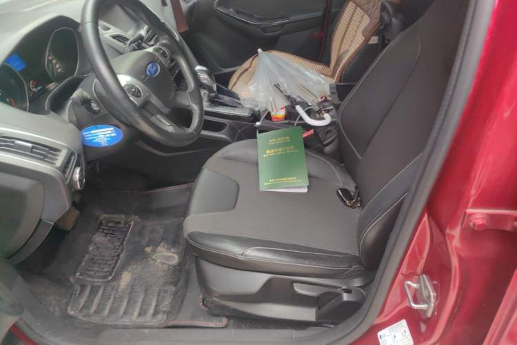 Used Ford Focus 2012 Hatchback 1.6L Automatic Fashion Edition Left Front Seat