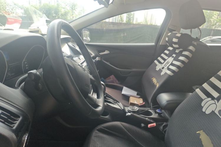 Used Ford Focus 2012 Hatchback 1.6L Automatic Fashion Edition Left Front Seat