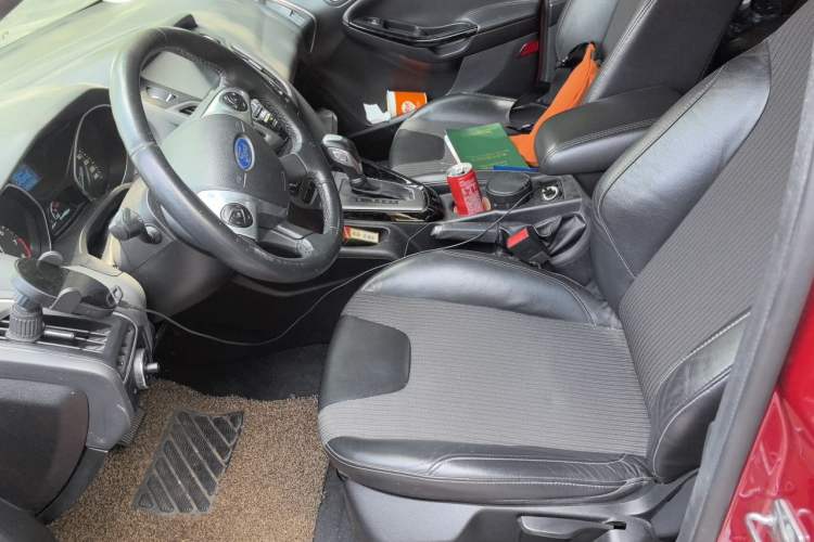 Used Ford Focus 2012 Sedan 1.6L Automatic Fashion Edition Left Front Seat