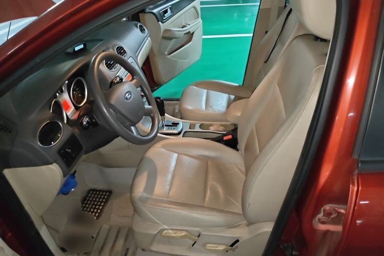 Used Ford Focus 2012 Sedan Classic 1.8L Automatic Fashion Edition Left Front Seat