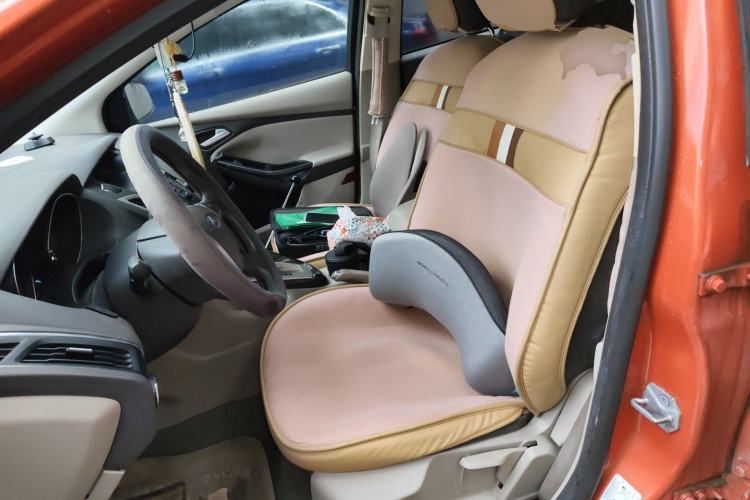 Used Ford Focus 2012 Hatchback 1.6L Automatic Fashion Edition Left Front Seat