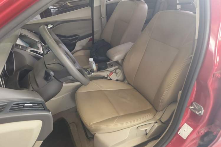 Used Ford Focus 2012 Sedan 1.6L Automatic Comfort Model Left Front Seat