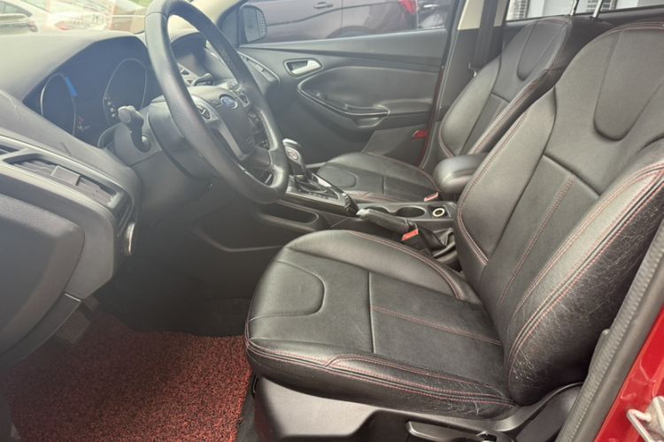 Used Ford Focus 2012 Sedan 1.6L Automatic Fashion Edition Left Front Seat