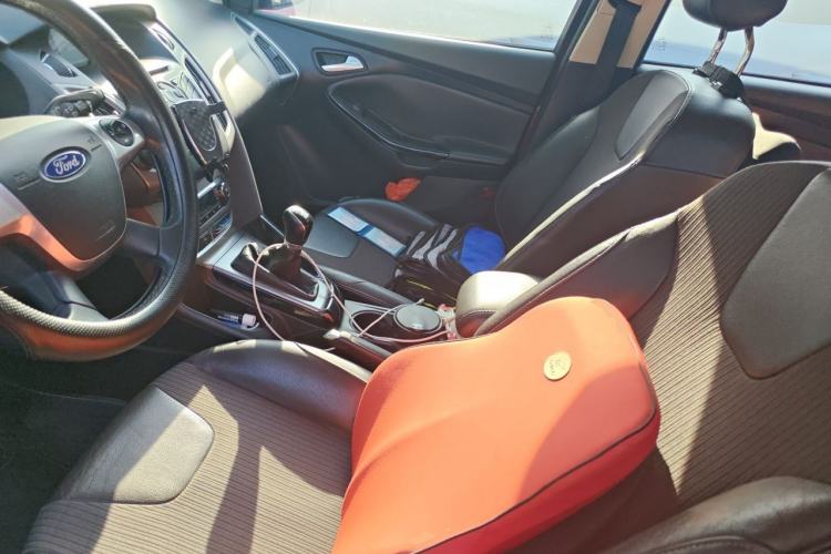 Used Ford Focus 2012 Hatchback 1.6L Manual Fashion Edition Left Front Seat
