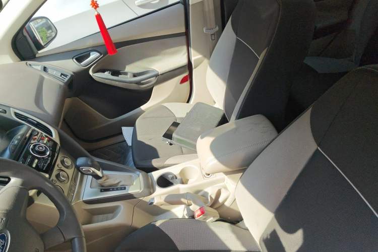 Used Ford Focus 2012 Sedan 1.6L Automatic Comfort Model Left Front Seat