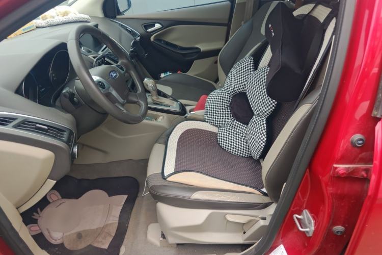Used Ford Focus 2012 Hatchback 1.6L Automatic Fashion Edition Left Front Seat