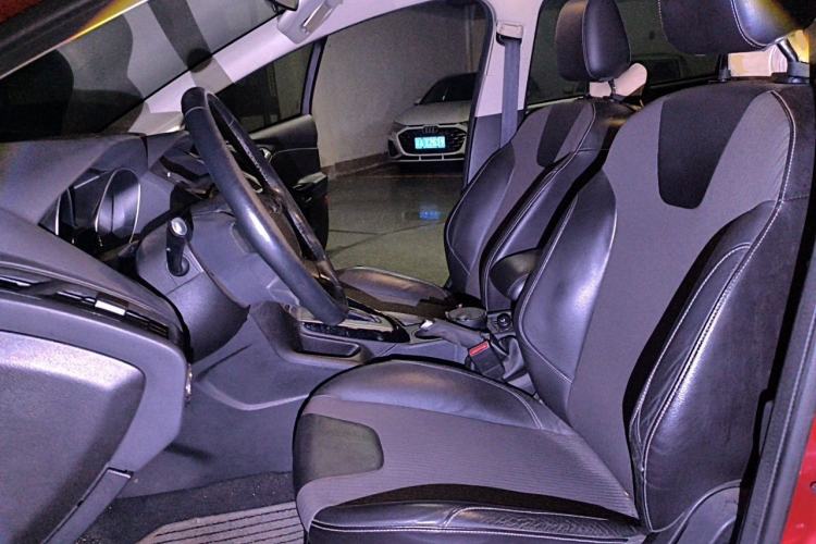 Used Ford Focus 2012 Sedan 1.6L Automatic Fashion Edition Left Front Seat