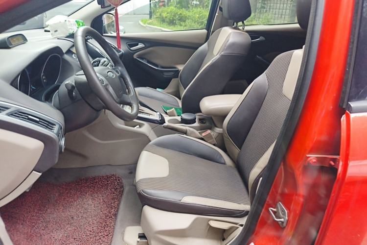 Used Ford Focus 2012 Hatchback 1.6L Automatic Fashion Edition Left Front Seat