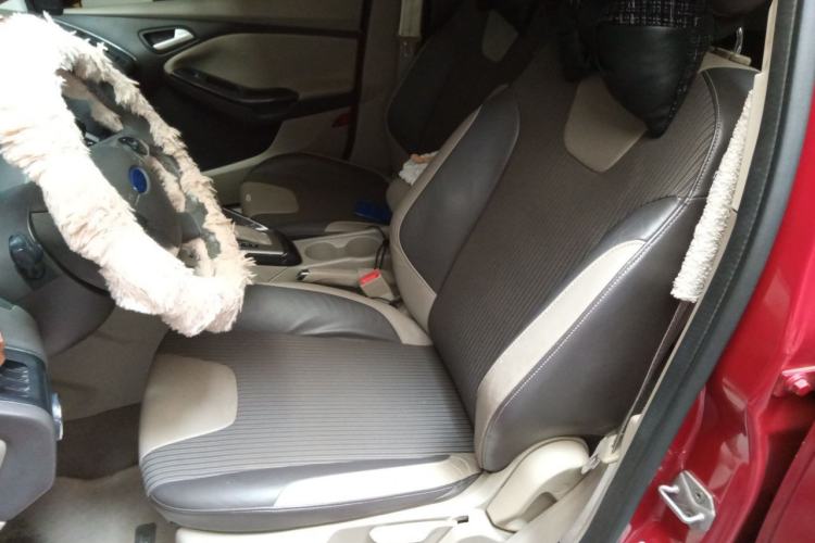 Used Ford Focus 2012 Hatchback 1.6L Automatic Fashion Edition Left Front Seat