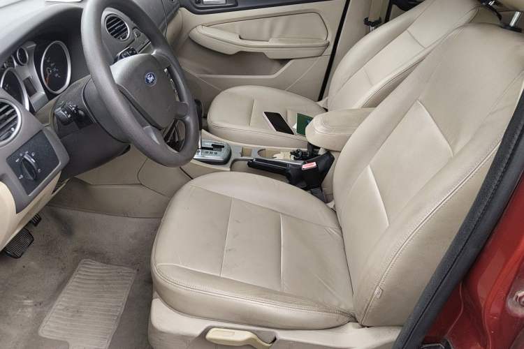 Used Ford Focus 2012 Hatchback Classic 1.8L Automatic Fashion Edition Left Front Seat