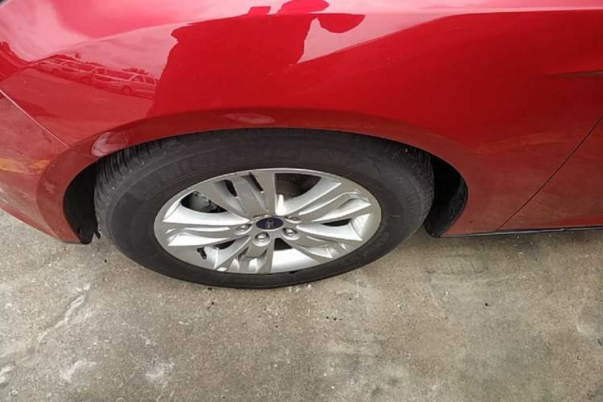 Used Ford Focus 2012 Hatchback 1.6L Automatic Comfort Model Left Front Wheel Hub