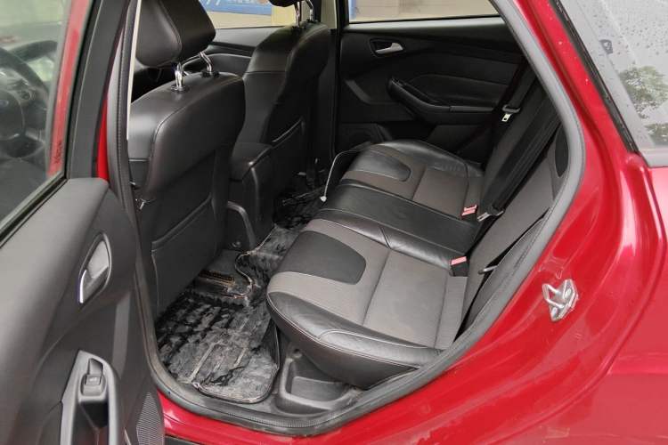 Used Ford Focus 2012 Sedan 1.6L Automatic Fashion Edition Left Rear Seat