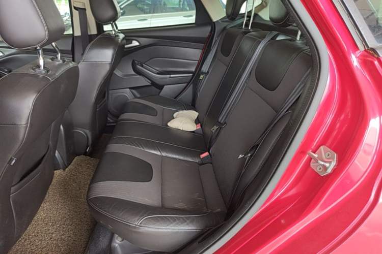Used Ford Focus 2012 Hatchback 1.6L Manual Fashion Edition Left Rear Seat