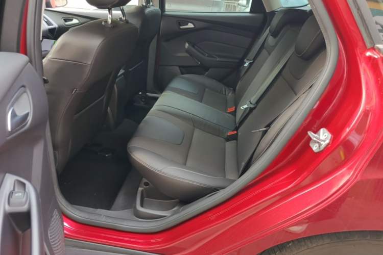 Used Ford Focus 2012 Hatchback 1.6L Automatic Fashion Edition Left Rear Seat