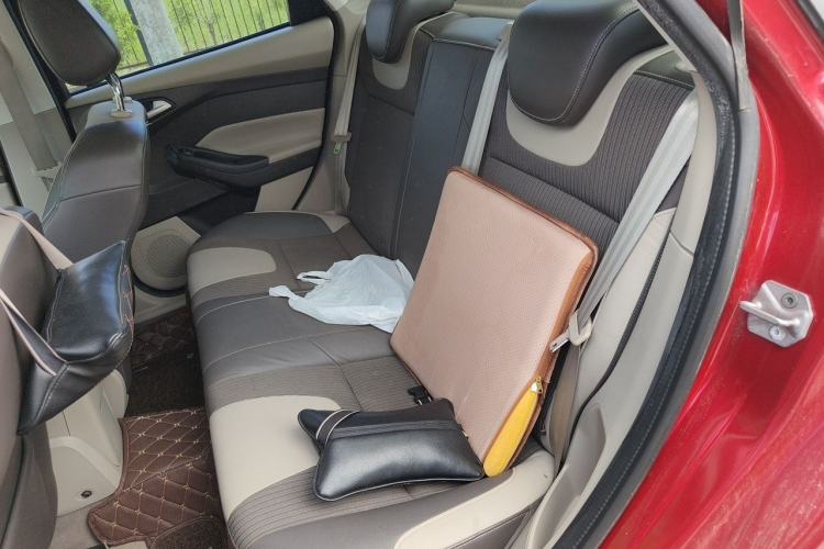 Used Ford Focus 2012 Sedan 1.6L Manual Fashion Edition Left Rear Seat