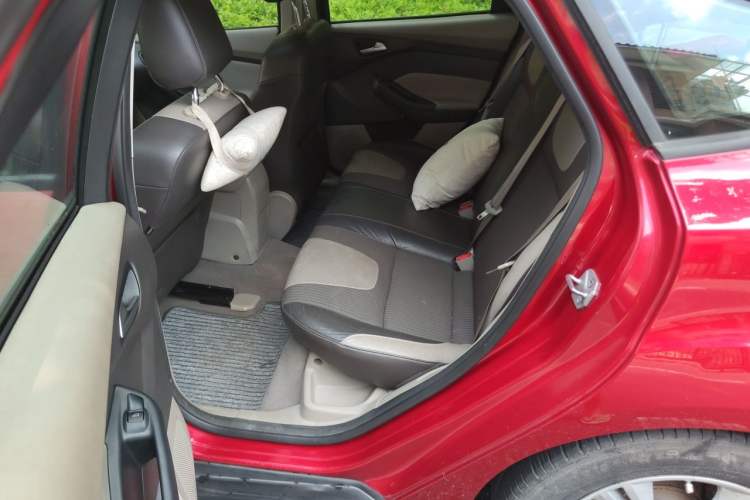 Used Ford Focus 2012 Hatchback 1.6L Automatic Fashion Edition Left Rear Seat