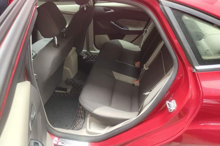 Used Ford Focus 2012 Sedan 1.6L Manual Comfort Model Left Rear Seat