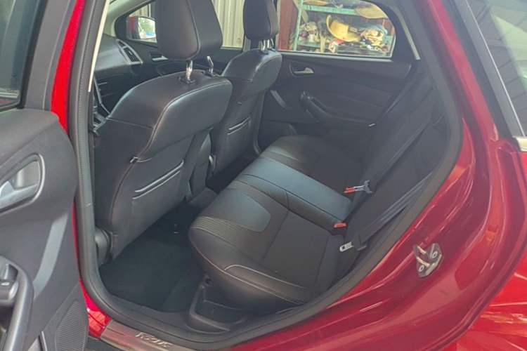 Used Ford Focus 2012 Sedan 1.6L Automatic Fashion Edition Left Rear Seat