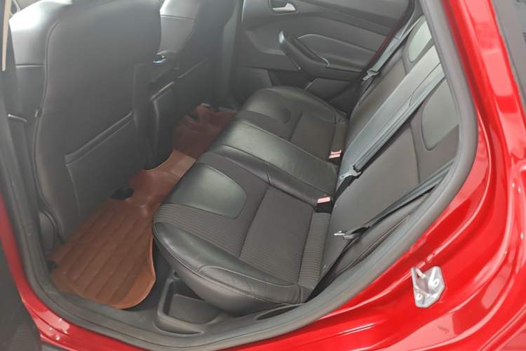 Used Ford Focus 2012 Sedan 1.6L Automatic Fashion Edition Left Rear Seat