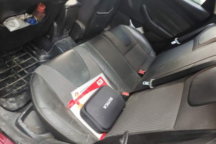 Used Ford Focus 2012 Sedan 1.6L Automatic Fashion Edition Left Rear Seat