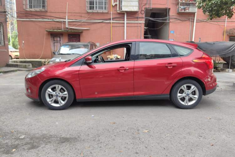 Used Ford Focus 2012 Hatchback 1.6L Automatic Fashion Edition Left Side