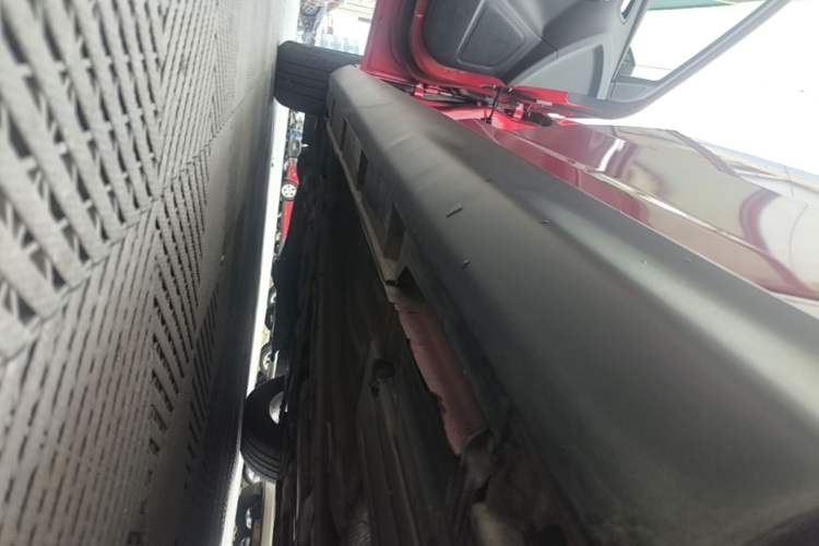 Used Ford Focus 2012 Sedan 1.6L Automatic Fashion Edition Left Side Sill