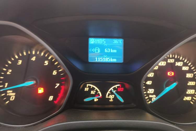 Used Ford Focus 2012 Sedan 1.6L Automatic Fashion Edition Odometer Close Up
