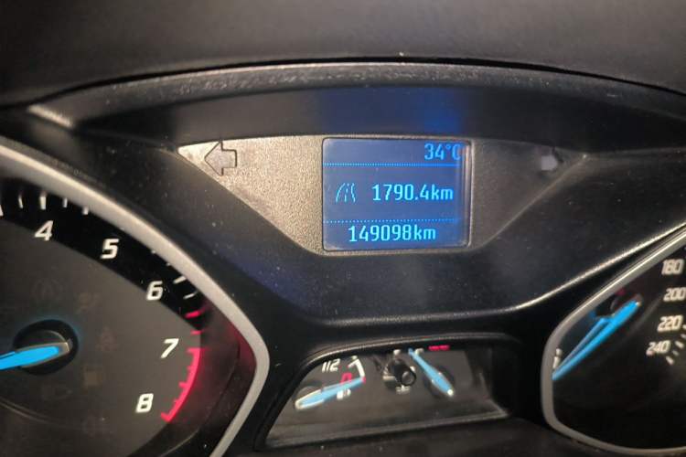 Used Ford Focus 2012 Sedan 1.6L Manual Comfort Model Odometer Close Up