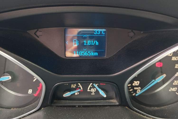 Used Ford Focus 2012 Hatchback 1.6L Manual Fashion Edition Odometer Close Up
