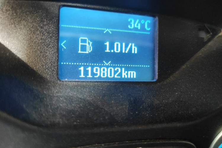 Used Ford Focus 2012 Hatchback 1.6L Manual Fashion Edition Odometer Close Up
