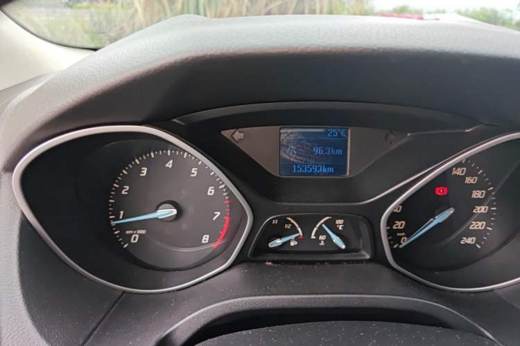 Used Ford Focus 2012 Hatchback 1.6L Manual Fashion Edition Odometer Close Up