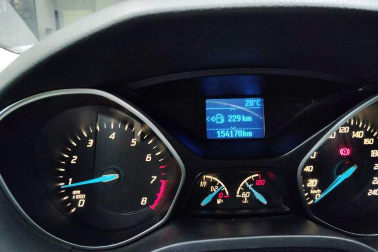 Used Ford Focus 2012 Sedan 1.6L Manual Fashion Edition Odometer Close Up