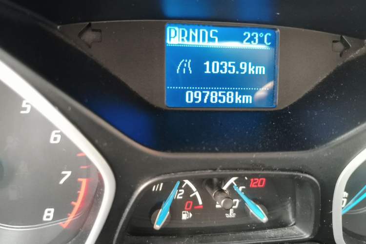 Used Ford Focus 2012 Sedan 1.6L Automatic Comfort Model Odometer Close Up
