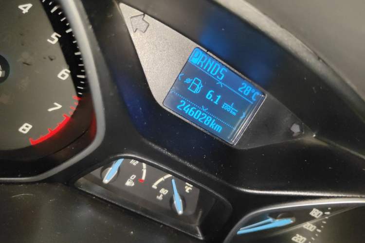 Used Ford Focus 2012 Sedan 1.6L Automatic Fashion Edition Odometer Close Up