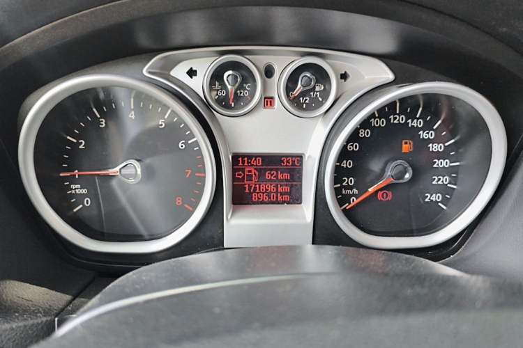 Used Ford Focus 2012 Sedan Classic 1.8L Automatic Base Model Odometer Close Up