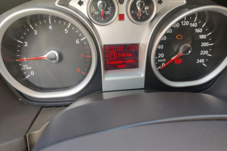 Used Ford Focus 2012 Hatchback Classic 1.8L Automatic Fashion Edition Odometer Close Up