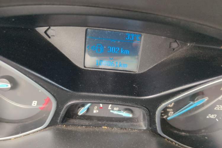 Used Ford Focus 2012 Sedan 1.6L Manual Fashion Edition Odometer Close Up