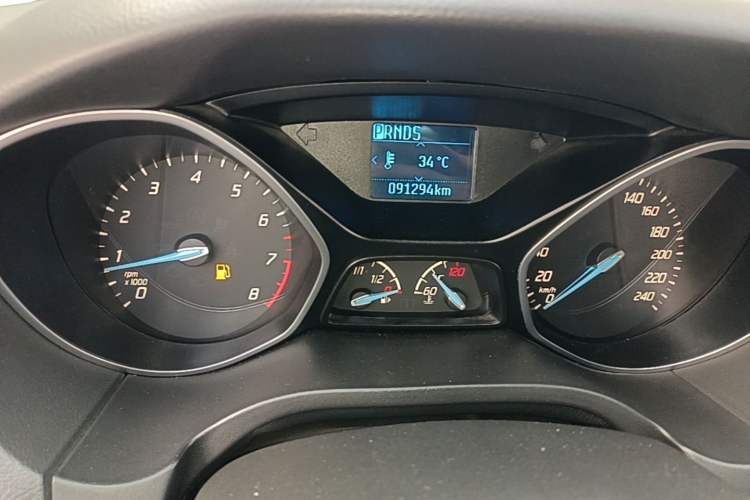 Used Ford Focus 2012 Hatchback 1.6L Automatic Fashion Edition Odometer Close Up