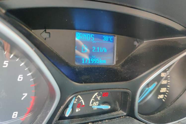 Used Ford Focus 2012 Hatchback 1.6L Automatic Fashion Edition Odometer Close Up