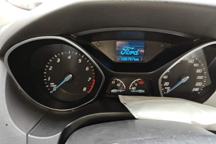 Used Ford Focus 2012 Hatchback 1.6L Automatic Fashion Edition Odometer Close Up